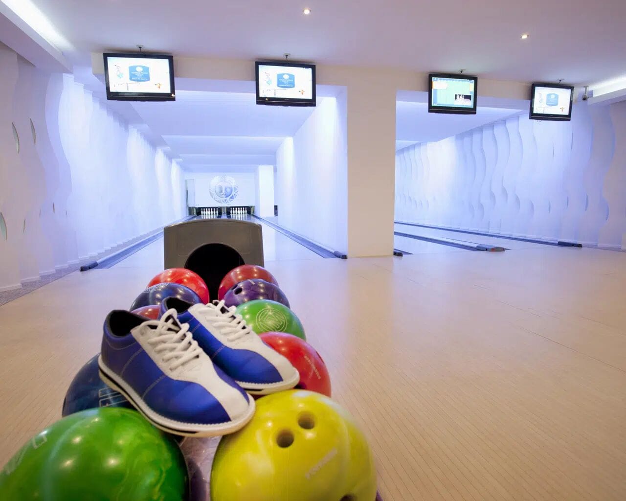 Bowling alley