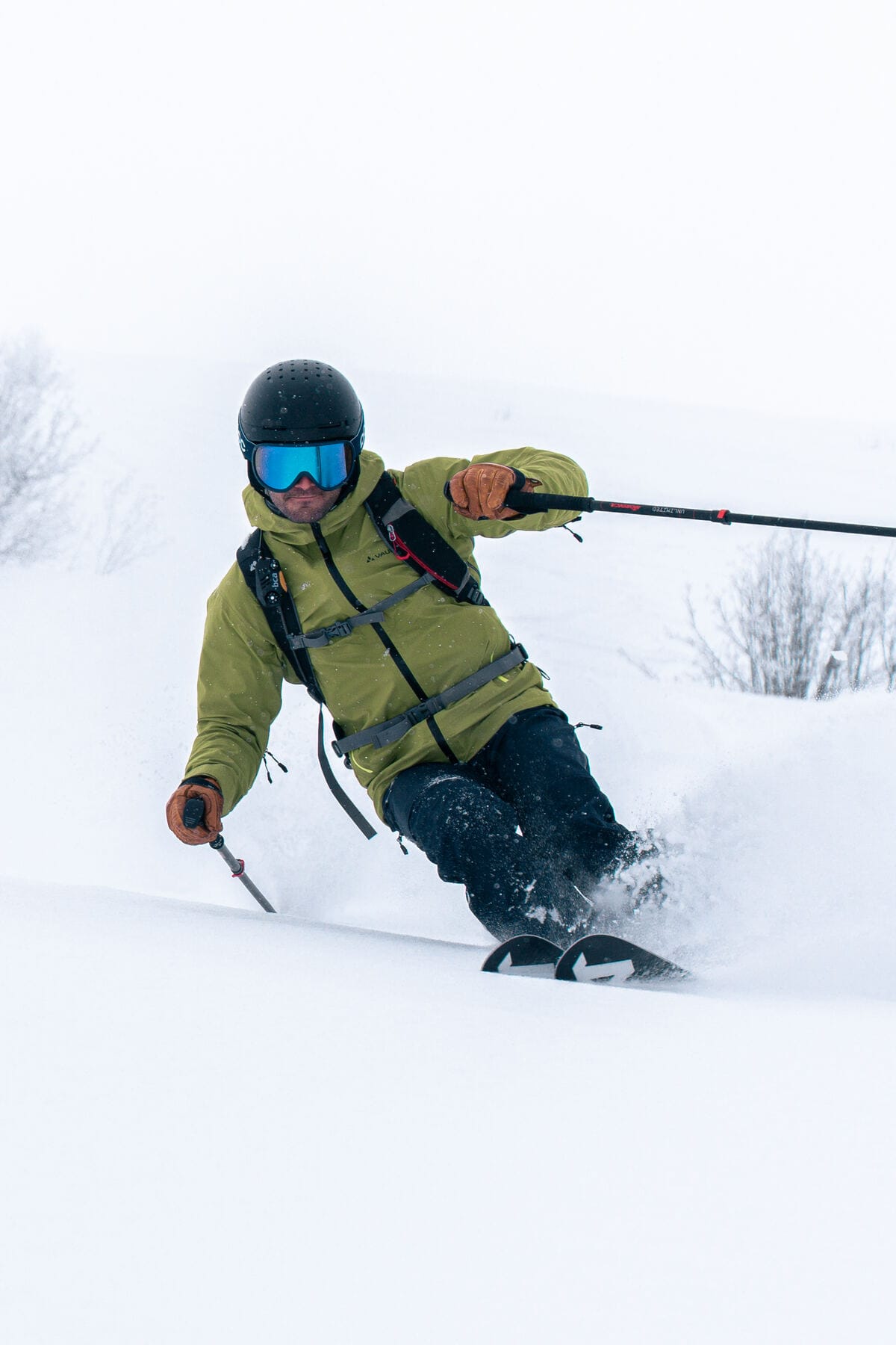 skier turning powder